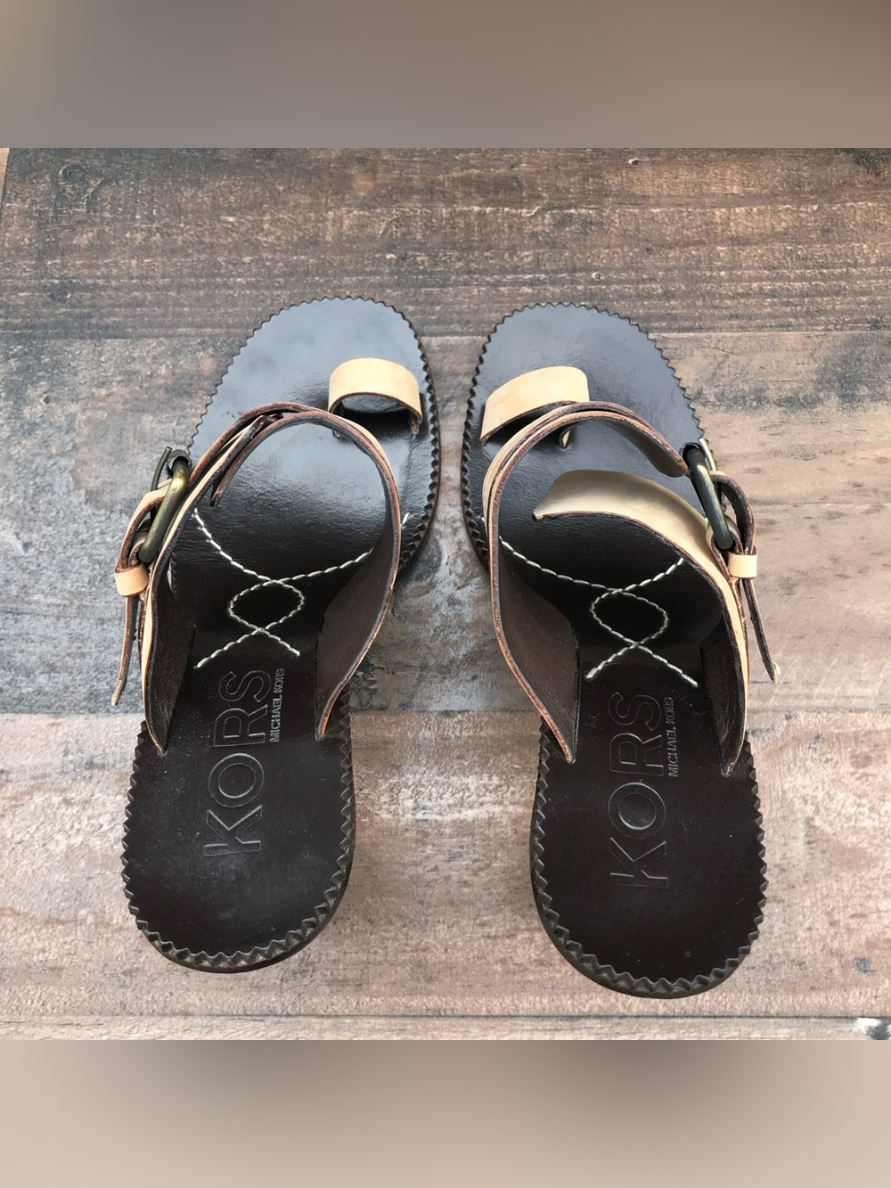 MICHAEL KORS 7 Suede Buckle Toe Loop Stacked Heel Embossed Leather Mule Sandals - Picture 7 of 16